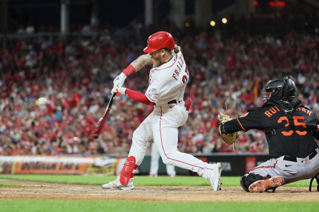 MLB Roundup: Mariners Rally Late, End Losing Streak to Astros