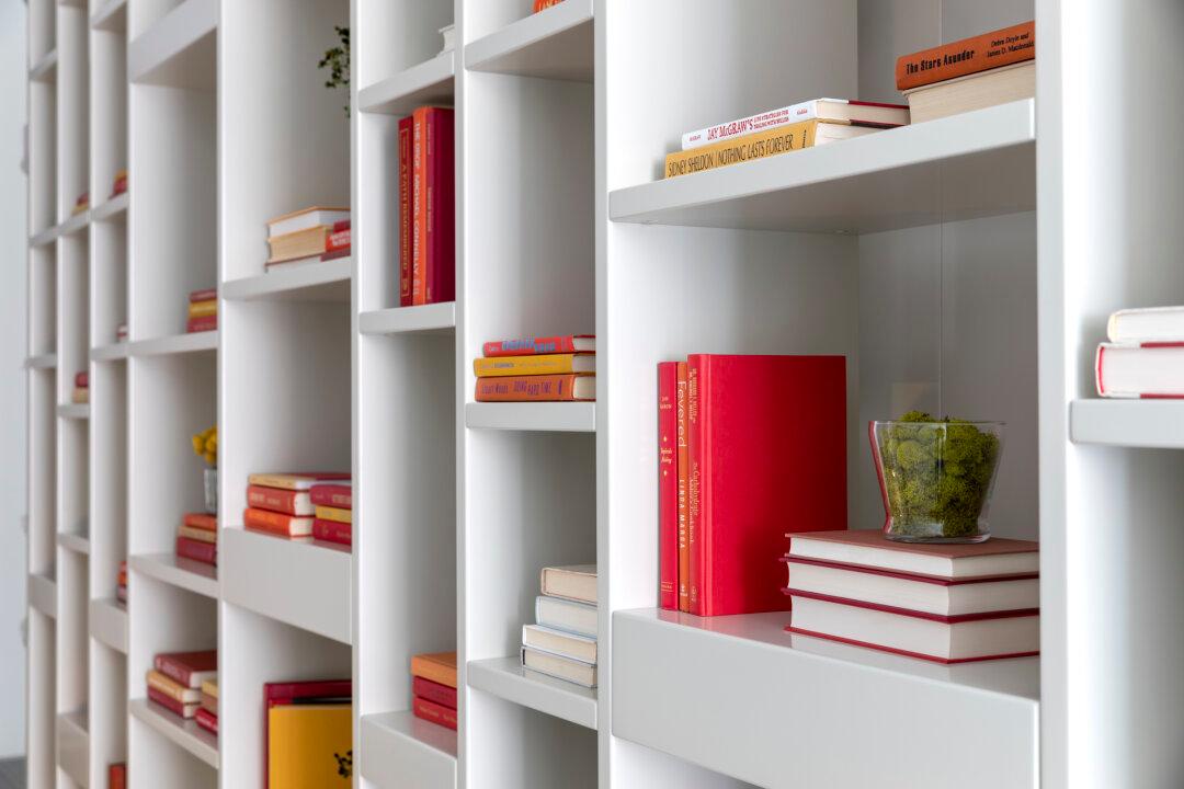 10 Tips for Beautiful Bookcases