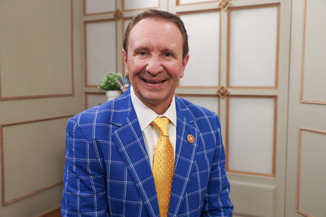 Subpoenas Going to Return ‘Treasure Trove’ of Documents From Biden Administration: Louisiana AG