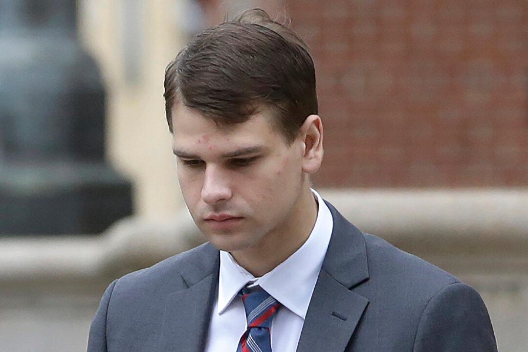 Man Charged With Killing Mother at Sea to Remain Detained