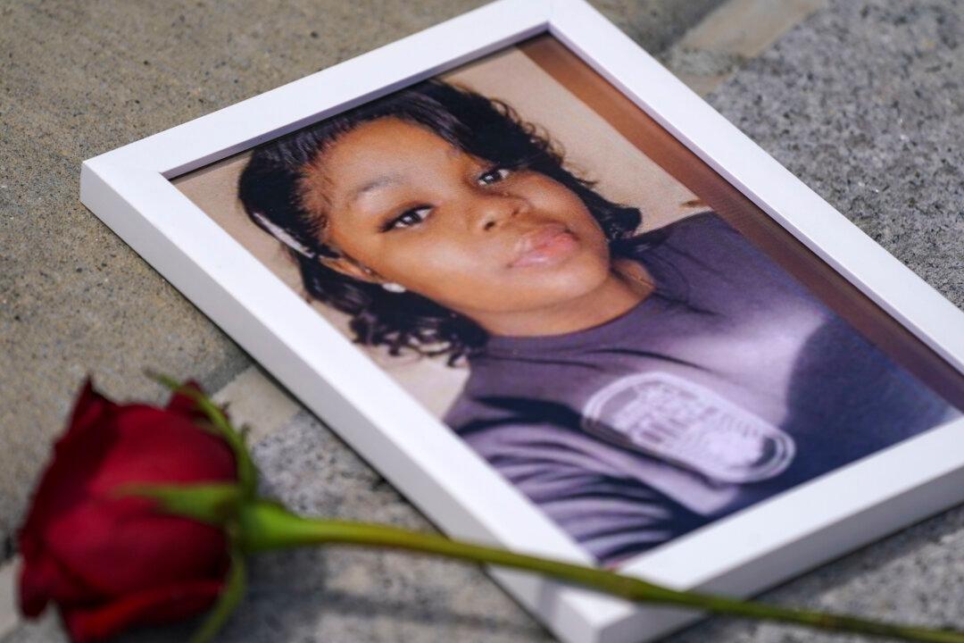 Boyfriend of Breonna Taylor Reaches $2 Million Settlement With City of Louisville