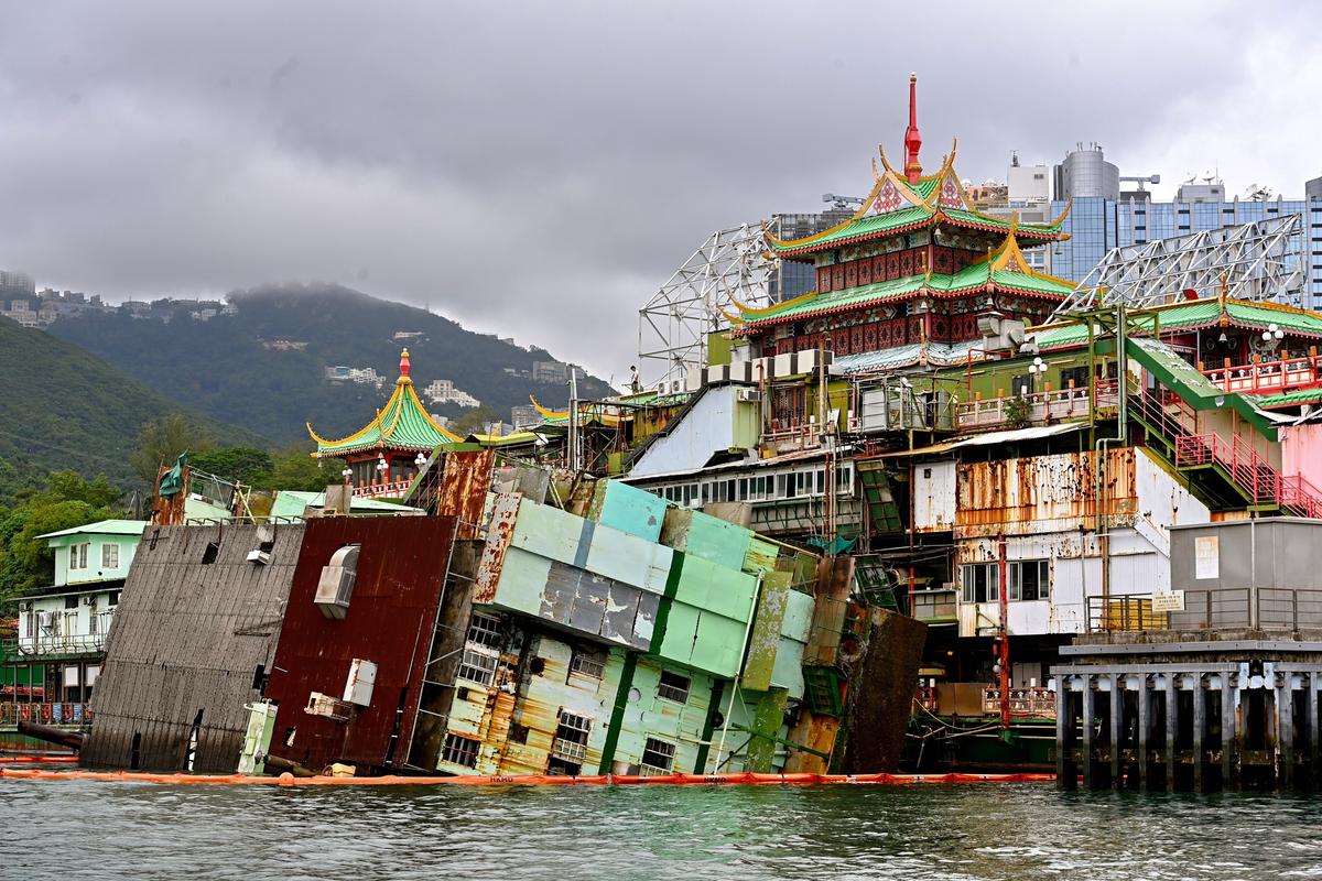 Jumbo Seafood Restaurant Turns ‘Bottom-up,’ Superstructure Disintegrates