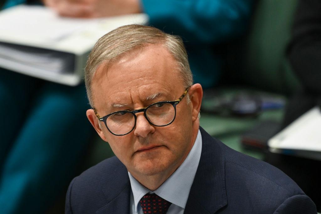 Prime Minister Says Australian Visa Backlog a ‘Hopeless Situation’