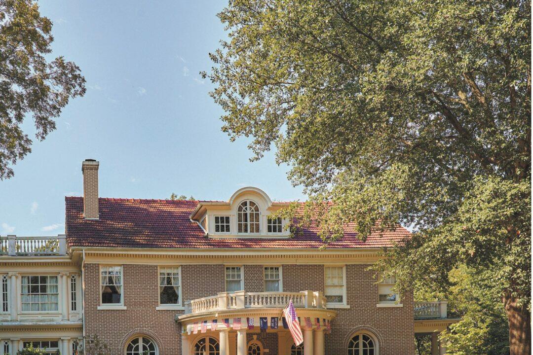 Touring Annandale: Former White House Social Secretary Linda Faulkner Reveals the Artistic Wonders Inside Her Texas Home
