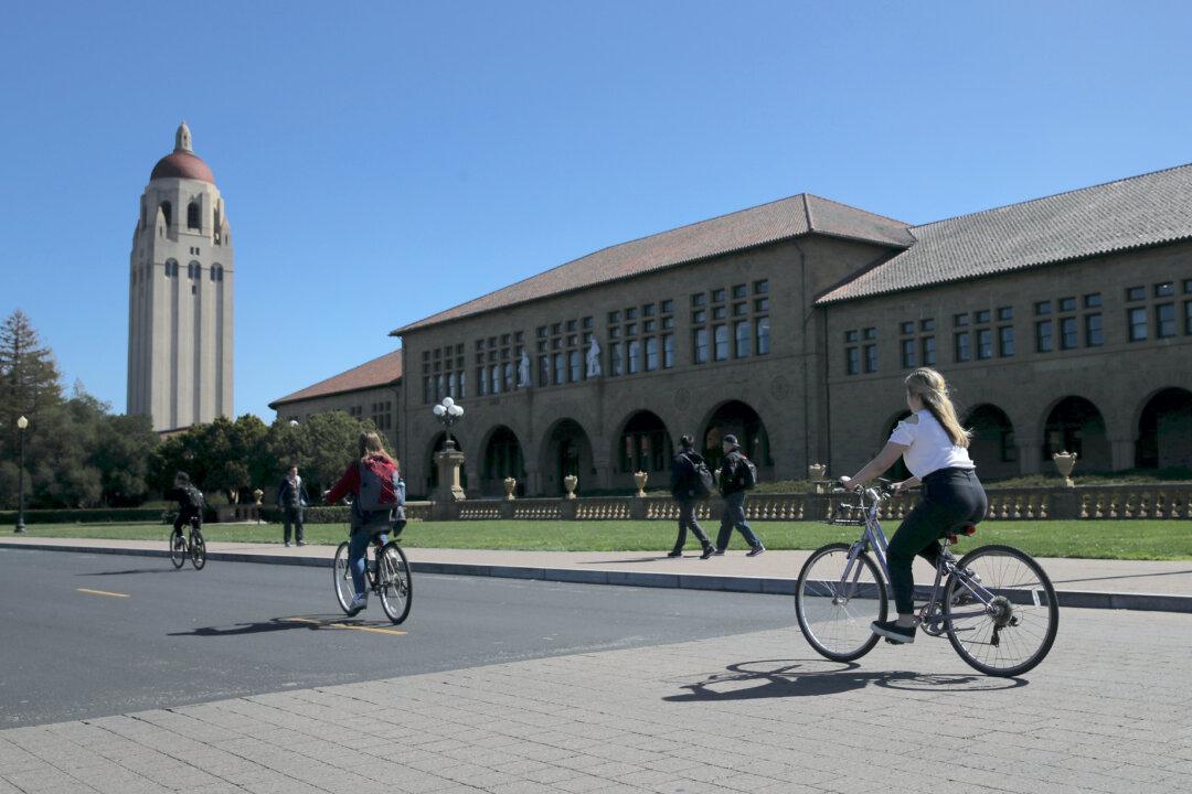 Stanford University Stops Requiring COVID-19 Vaccination