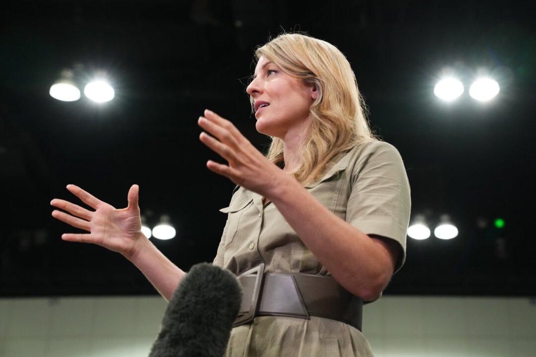 Mélanie Joly Proposes National Security Study on Safety of Kyiv Embassy’s Local Staff