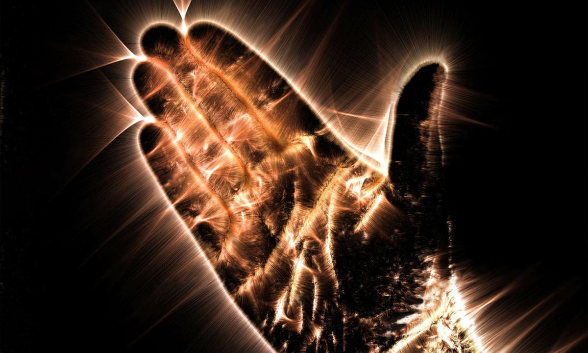 What Are the ‘Auras’ Around People Seen in Photos? Scientists Explain the Mysterious Energy That Humans Emit