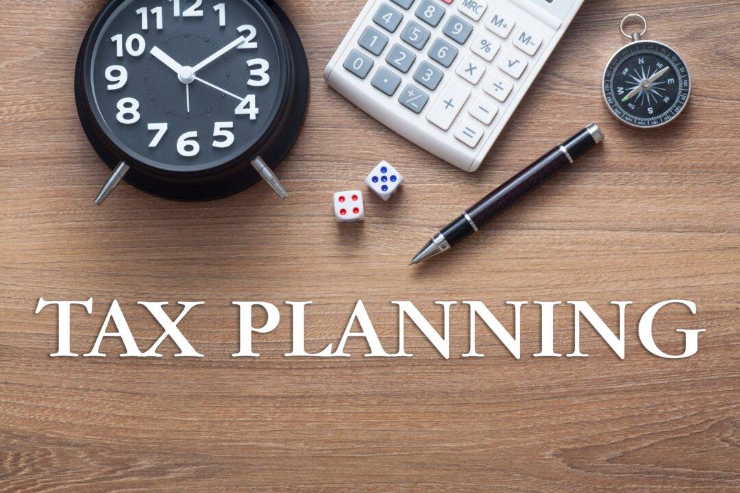 How Do the Very Rich Pay Less In Taxes?