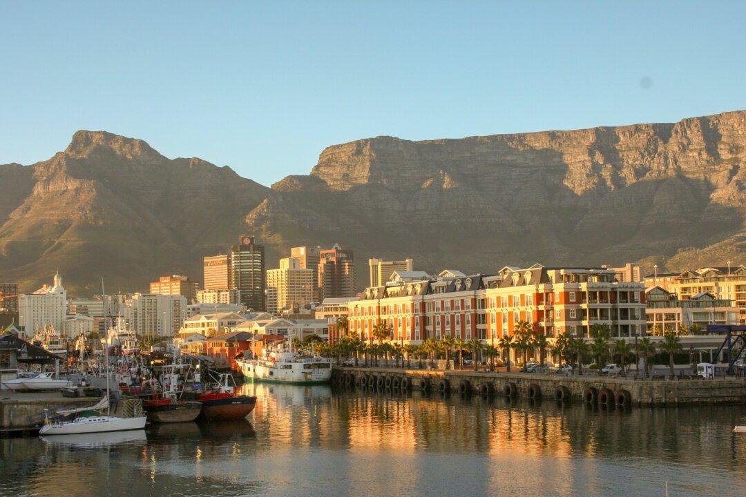 Discover the Tints, Textures and Tastes of Cape Town