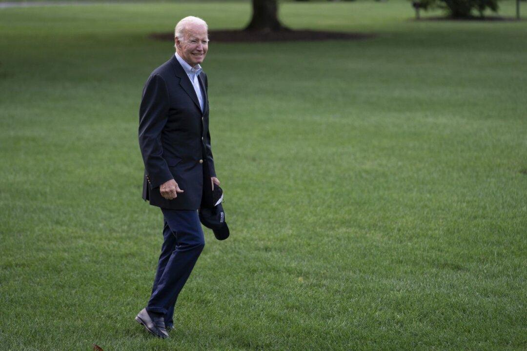 White House Deletes Post After Getting Fact-Checked on Twitter