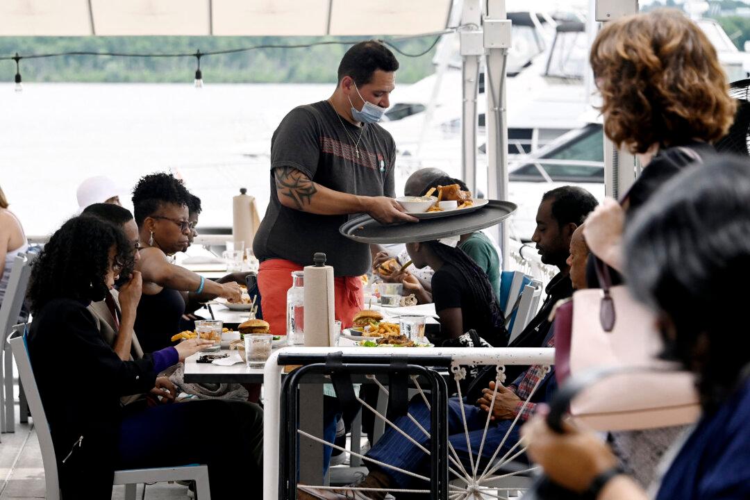 Restaurant Owners Forge Ahead Amid Multiple Economic Obstacles