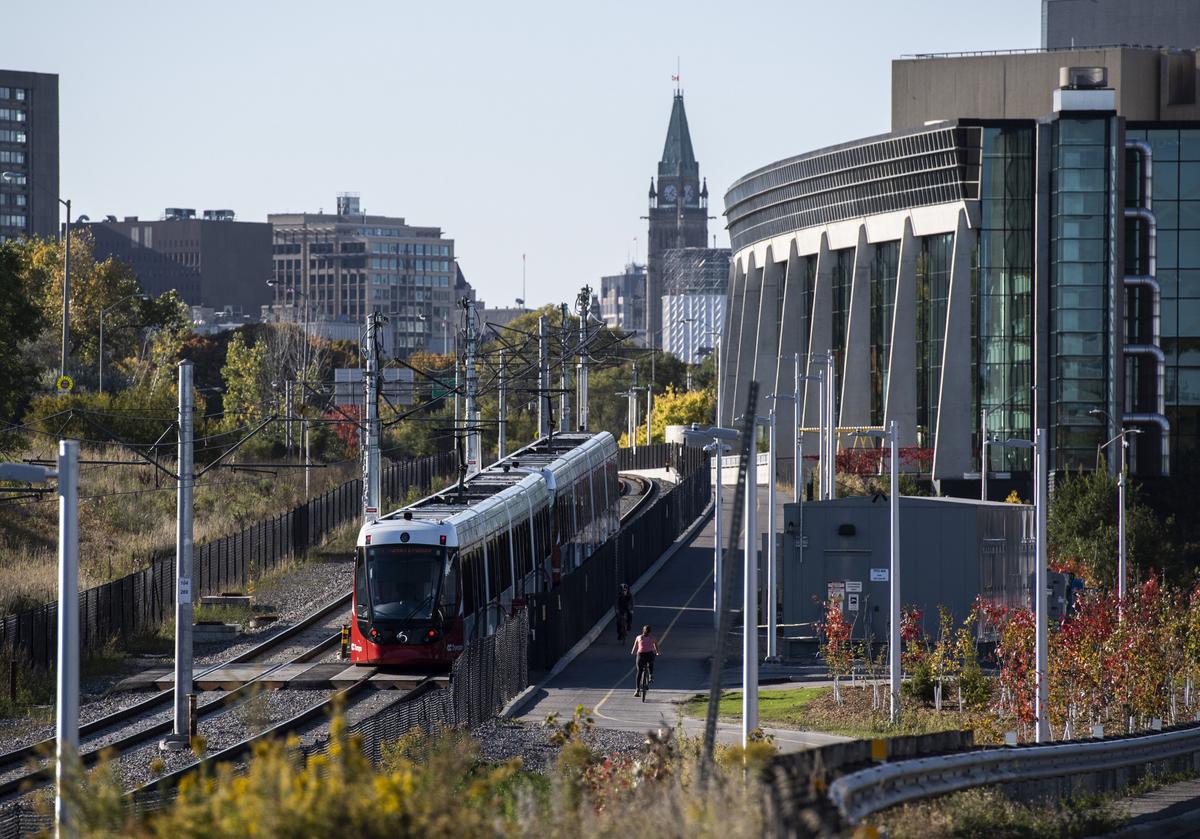 John Robson: Light Rail Megaprojects Cost Too Much and Deliver Too Little