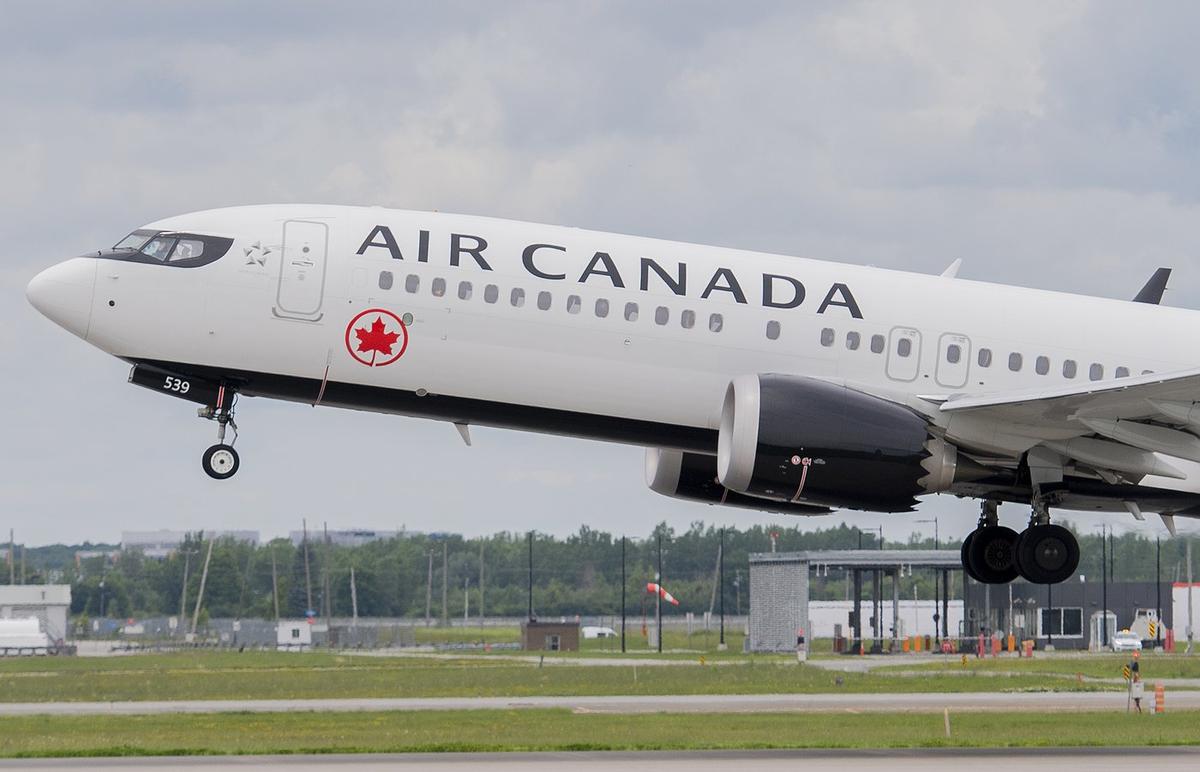 Major Air Carriers Criticize Ottawa’s COVID Approach, Welcome Lifting of Restrictions