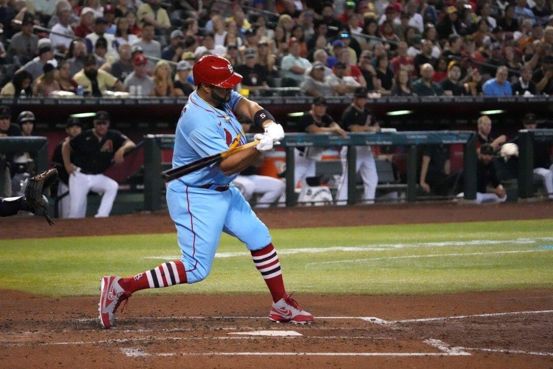 Albert Pujols Blasts 2 Home Runs to Power Cardinals Past Diamondbacks