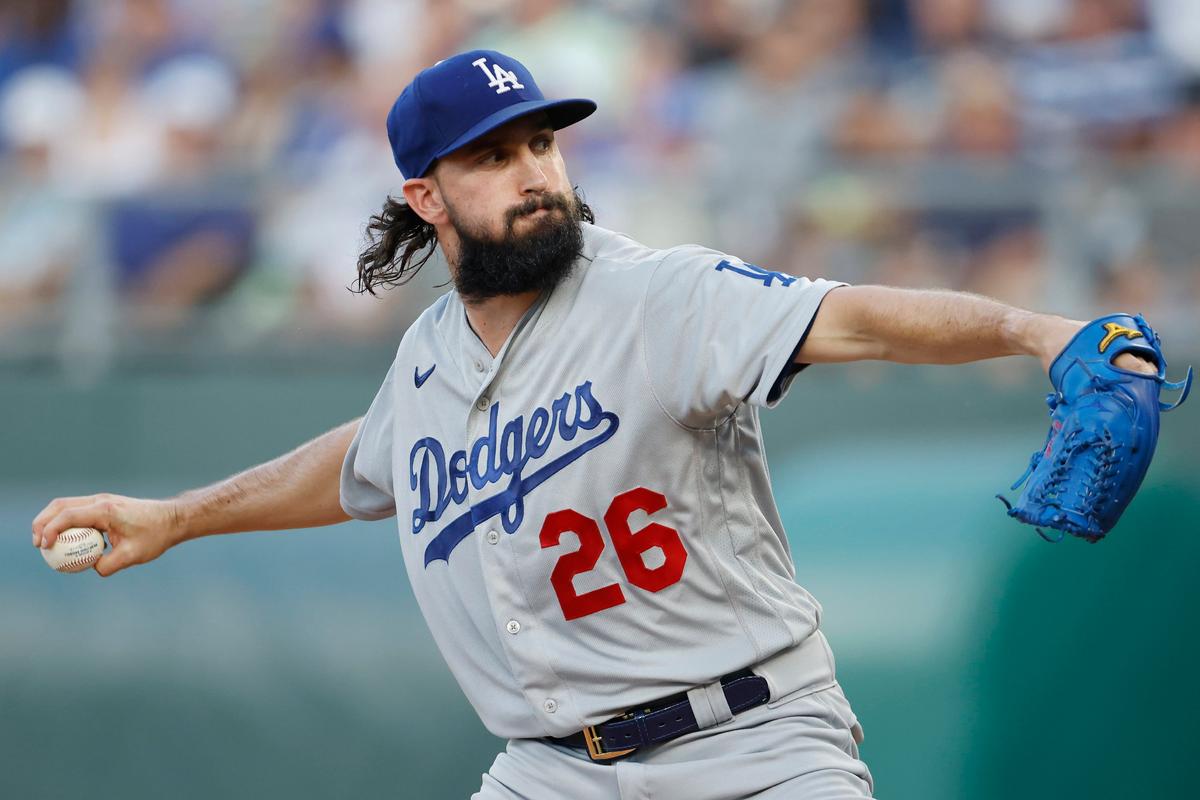 Gonsolin, Dodgers Win 11Th in a Row, Break Away From Royals