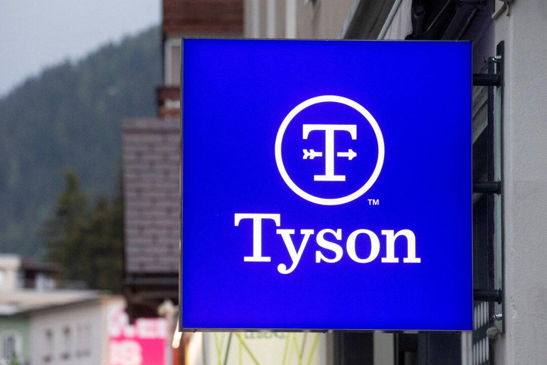Tyson Foods Misses Earnings, Warns of Supply Constraints; Shares Fall