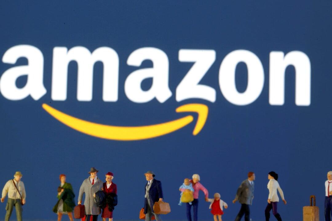 Workers at a New York State Amazon Warehouse Seek to Unionize