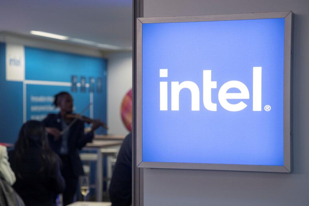 Intel to Work With Arm on Chip Manufacturing Compatibility