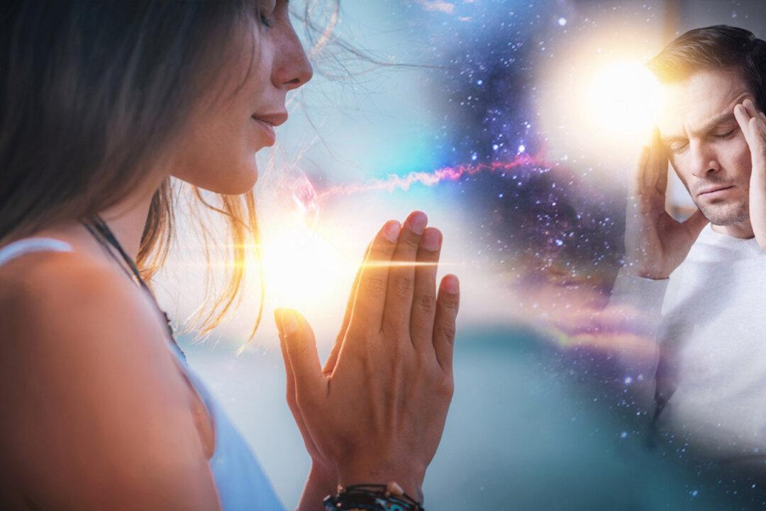 Scientist Explores Mysterious Connections Between People via Quantum Entanglement in Consciousness College Course