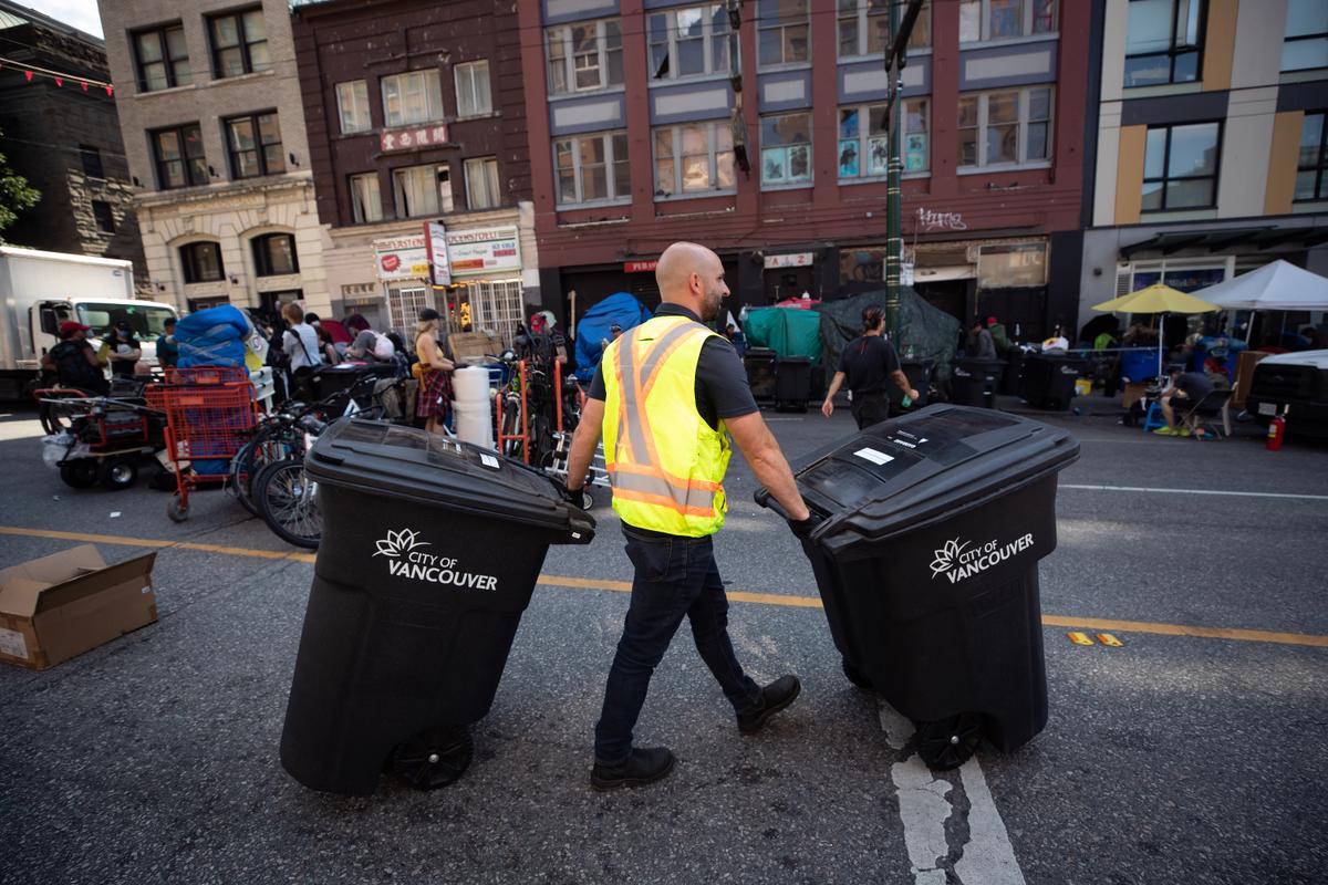 Vancouver Continues Tent Encampment Removal in Downtown Eastside After Disruption