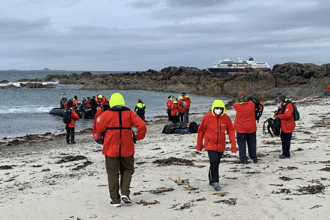 Sailing the British Isles on the Hurtigruten Expedition
