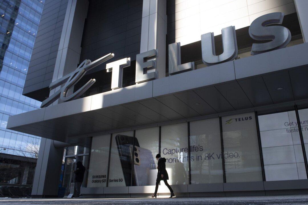 Telus Wants to Charge Customers a Fee for Credit Card Payments
