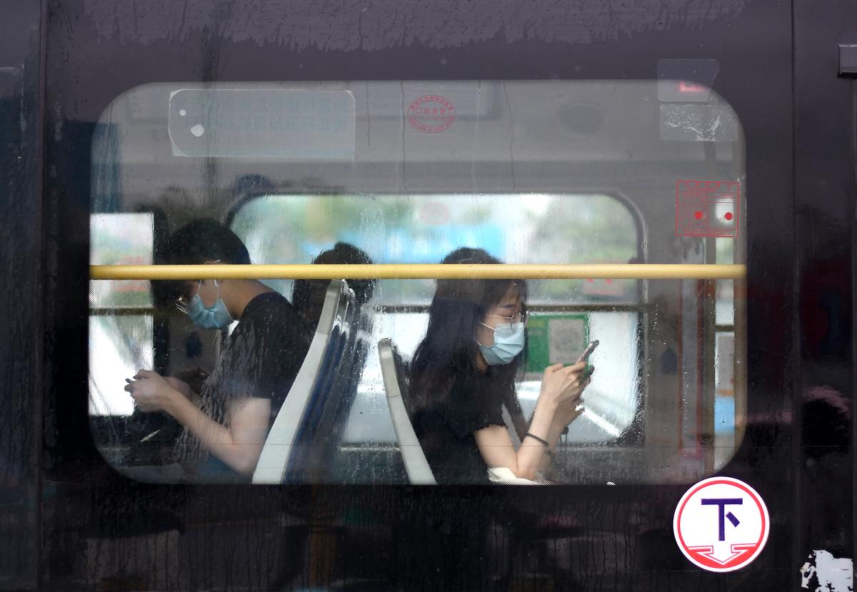 Unable to Pay Drivers, Bus Company in China’s Dancheng Halts Service