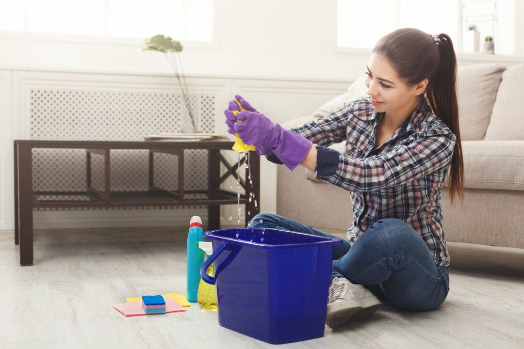 How to Clean Hardwood Floors With Hydrogen Peroxide