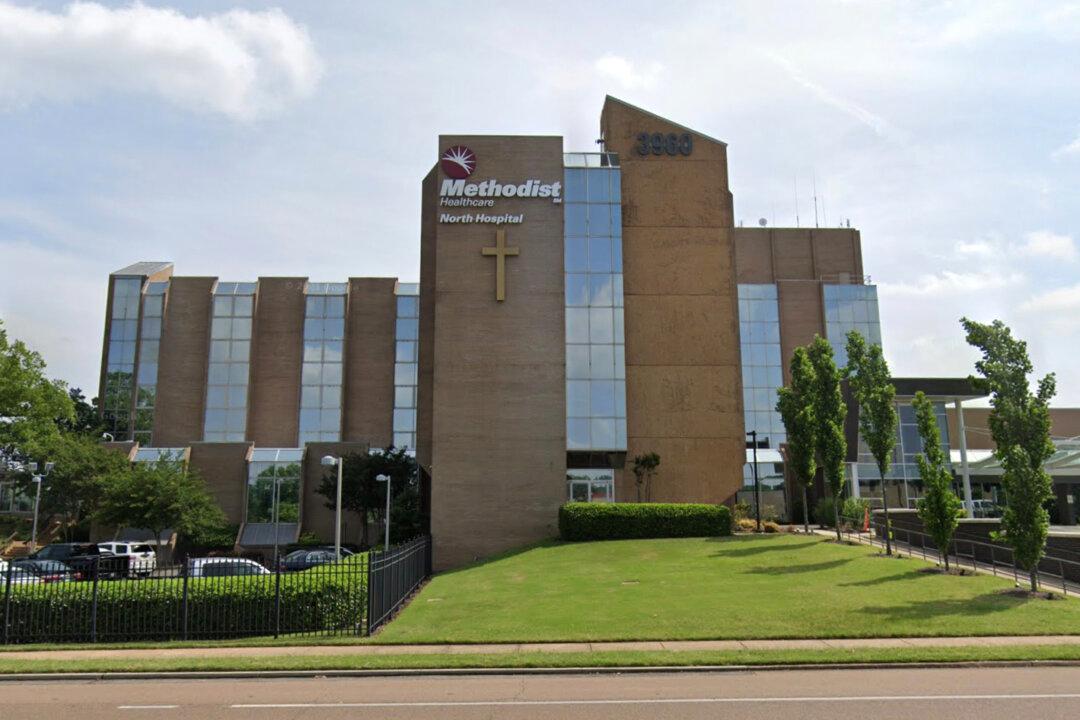 Memphis Hospital Locks Down After Nearby Shooting of 6