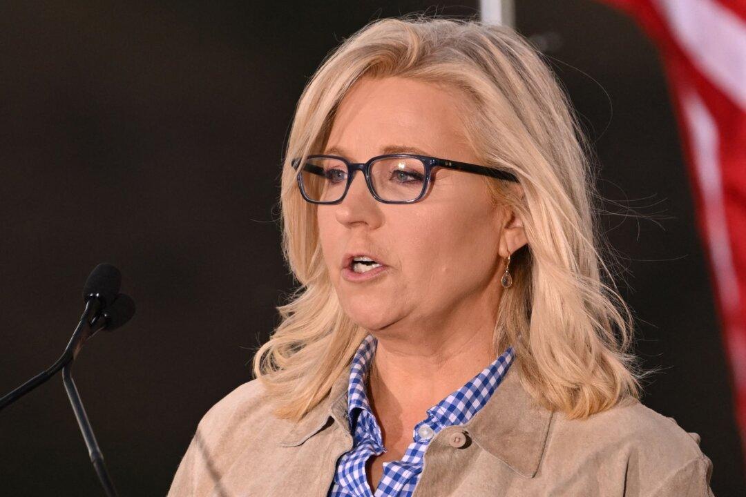 Fate of Trump Targets in Tuesday’s Elections: Cheney Loses and Murkowski Survives