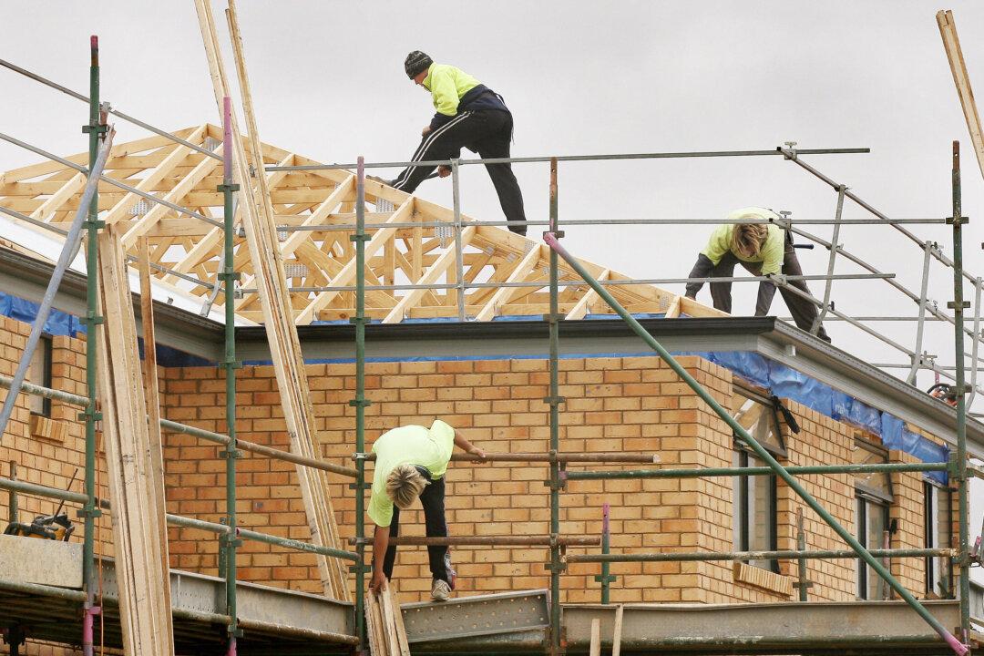 Australian Home Values See 1st Decline in Nearly 2 Years