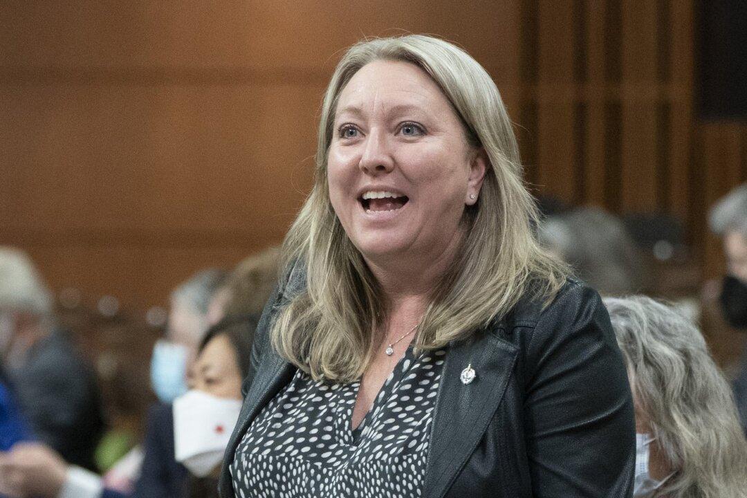 High Rates of Empty Workstations in Federal Office Buildings: Internal Records