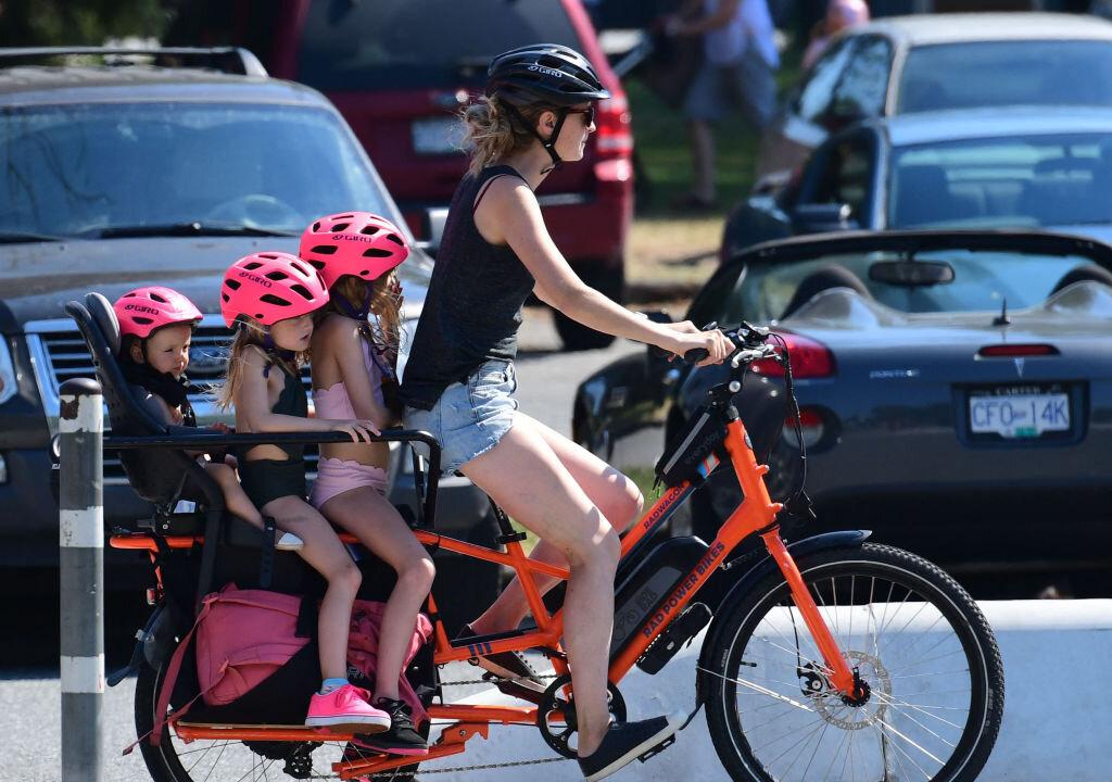 Ottawa Shifts Overall Spending on Child Benefits Away From Low-Income Families: Study