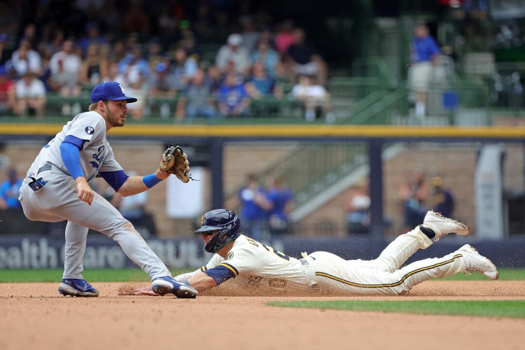 McCutchen Has 19th Career Multi-HR Game in Brewers’ 5–3 Win Over Dodgers