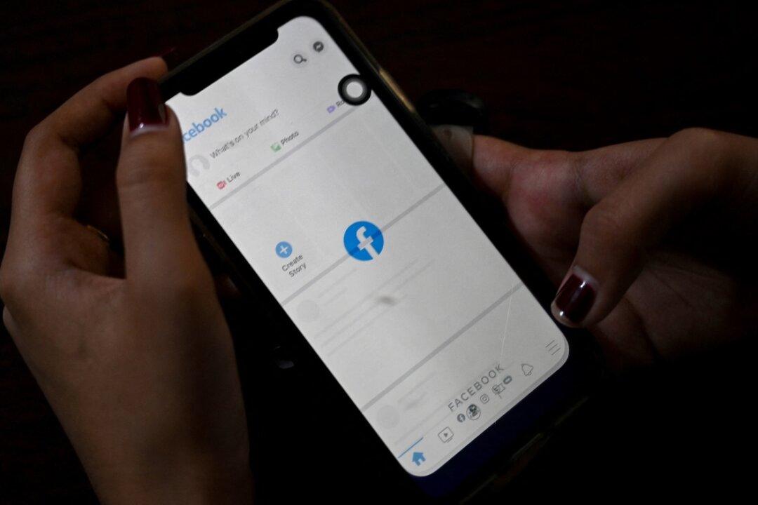 American Facebook Users Can Now Apply for Their Share of a $725 Million Facebook Settlement: Here’s How