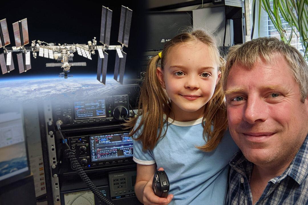 8-Year-Old Space Radio Enthusiast Chats With Astronaut Aboard ISS Using Dad’s Amateur Ham Radio