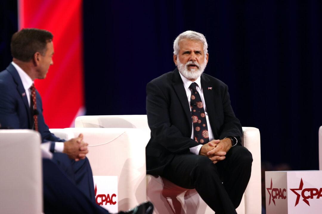 FDA Has ‘Gone Rogue’ in Its Approval of New COVID-19 Boosters: Dr. Robert Malone