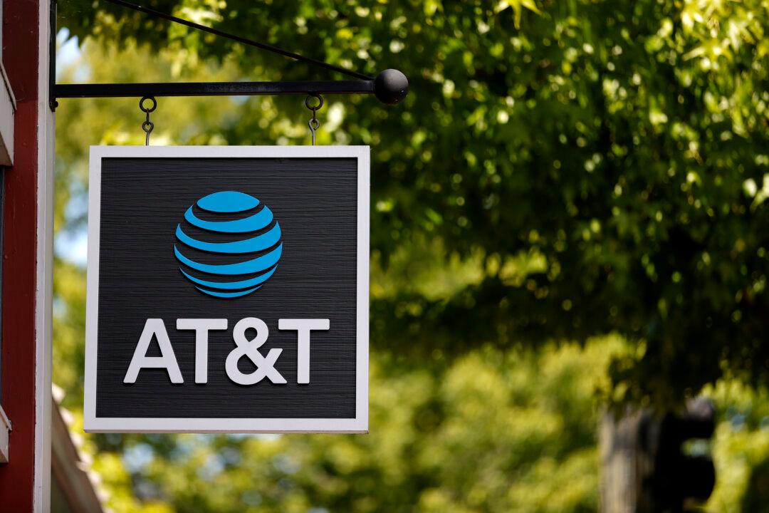 Wireless Carriers T-Mobile, Verizon, AT&T and Broadband-Internet Providers Comcast, Charter Compete for Customers