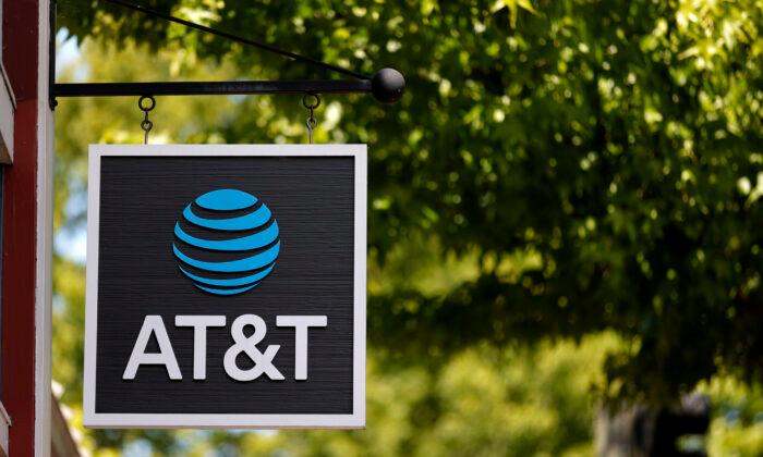 Wireless Carriers T-Mobile, Verizon, AT&T and Broadband-Internet Providers Comcast, Charter Compete for Customers