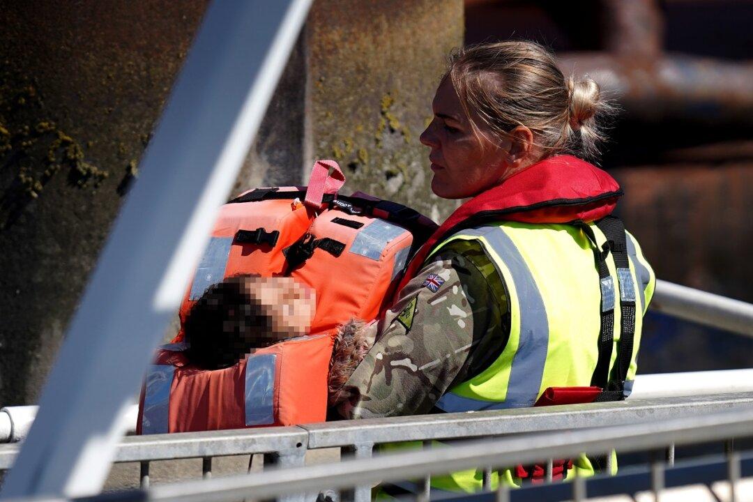 Record Number of Illegal Immigrants Cross English Channel in Single Day