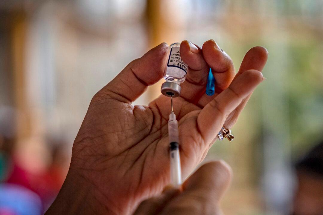 Idaho Lawmakers Seek to Criminalize Giving mRNA Vaccines