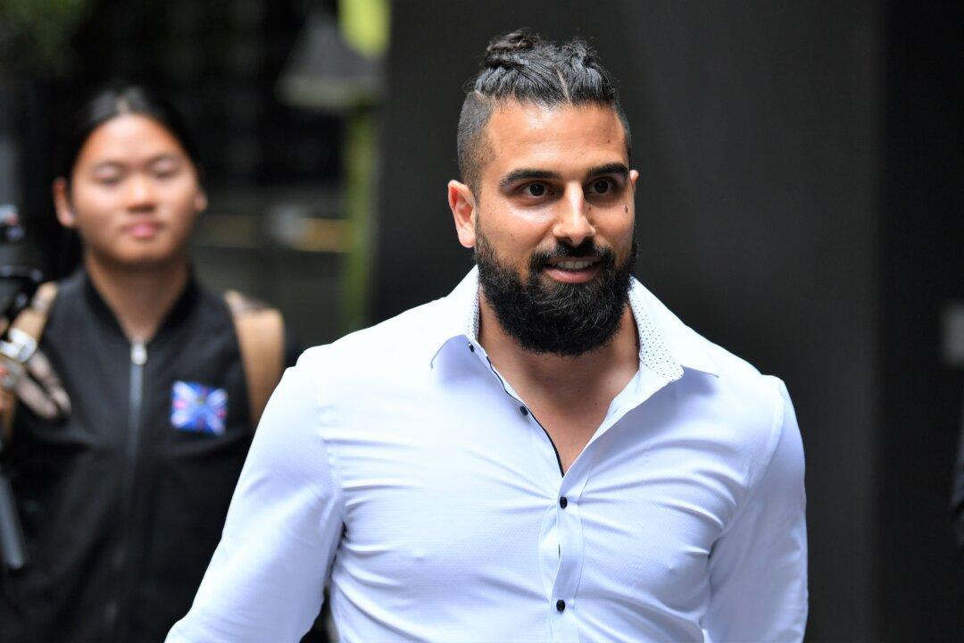 Rebel News Journalist Avi Yemini Barred Entry to New Zealand to Report on Thousand Strong Anti-Government Protest