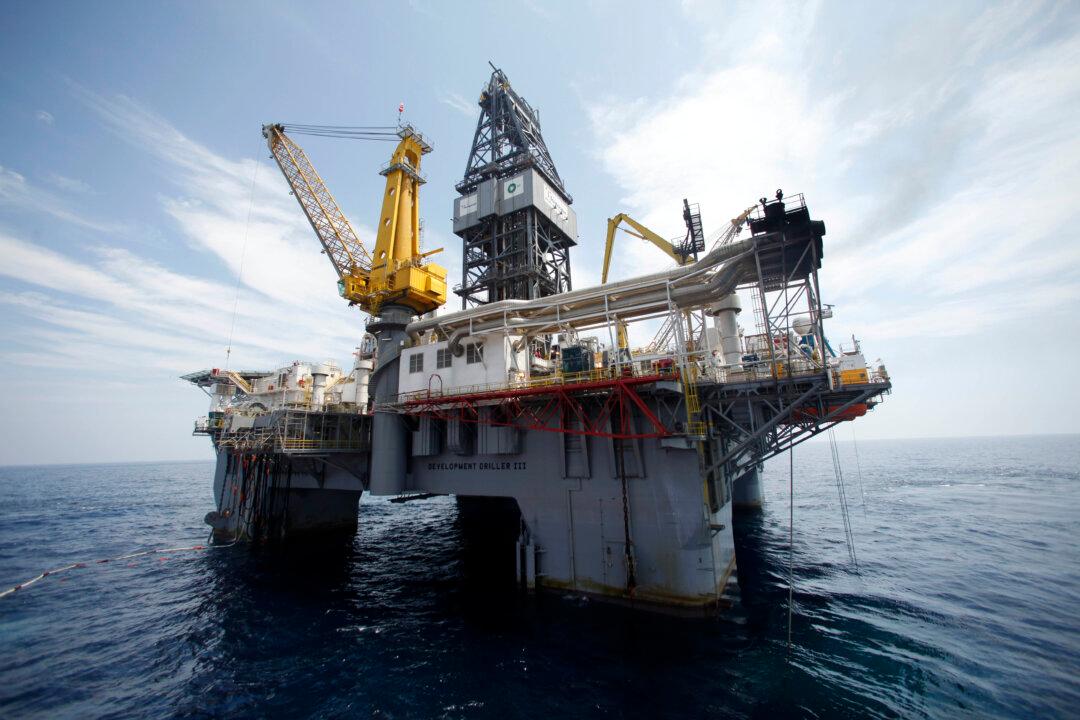 Even Slight Increases in Oil, Gas Output Significantly Boost Economy: Reports
