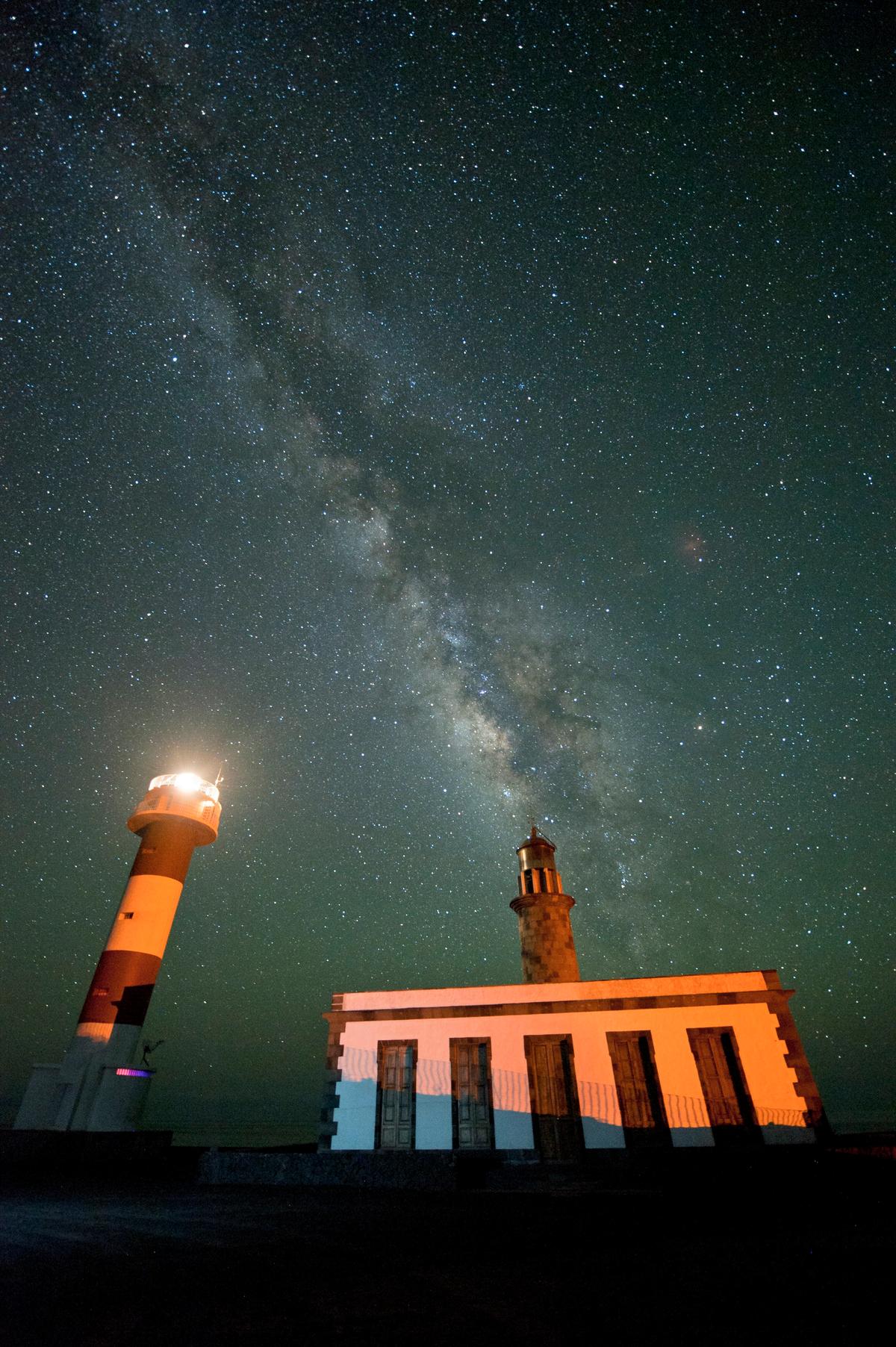 The Fuencaliente Lighthouse on the southern end of La Palma. (Copyright VisitLaPalma.es)