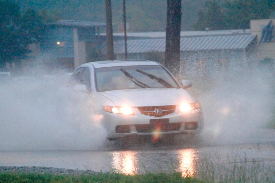 Heavy Rain Causing Flooding, Evacuations in Mississippi