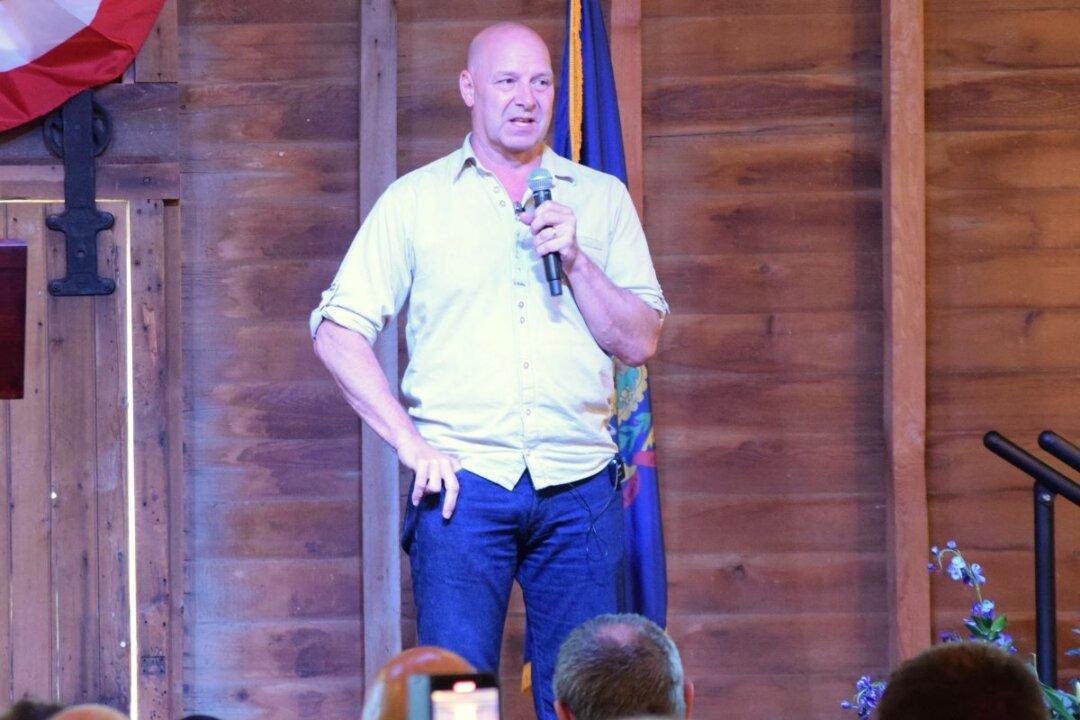 Rabbi Endorses Mastriano as Shapiro Calls Him Antisemitic in Pennsylvania Governor Race