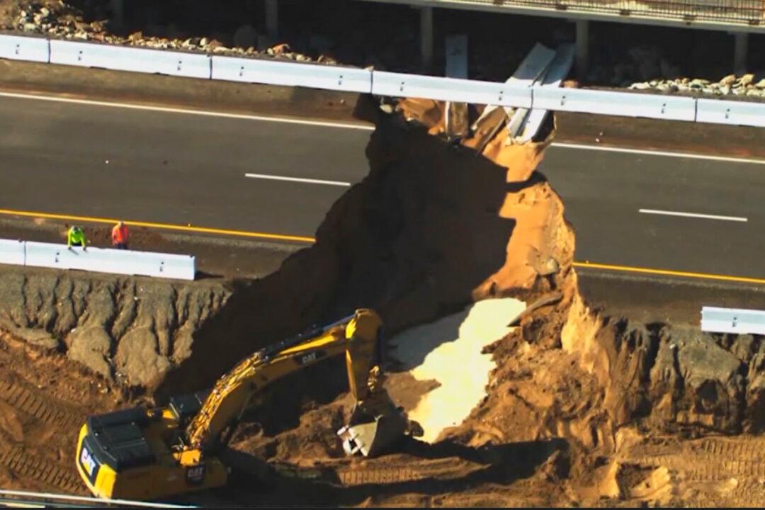 Desert Flooding Damages Los Angeles to Phoenix Highway