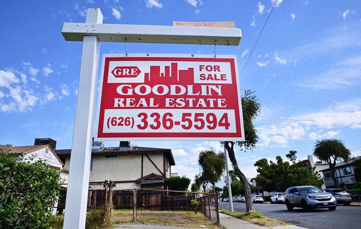 Record Numbers of US Homeowners Slashed Sales Prices in July, Says Redfin
