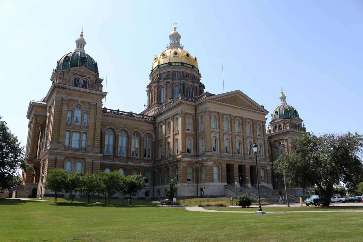 Christian Beheads Satanic Temple’s ‘Holiday’ Baphomet Statue in Iowa State Capitol