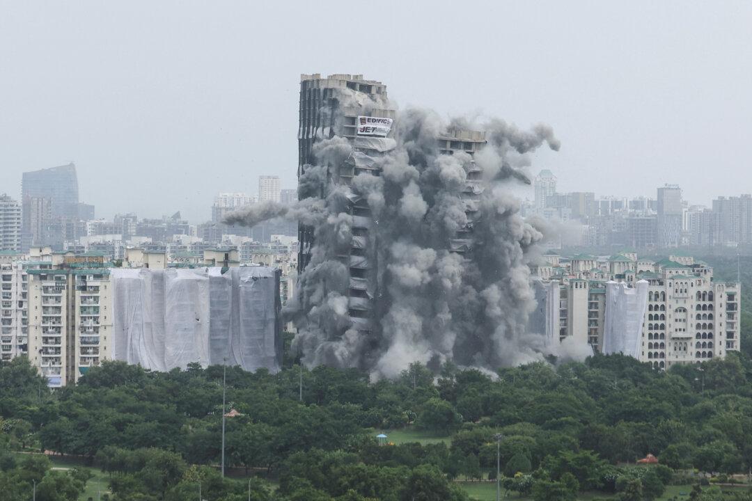 Plumes of Dust as India Demolishes Illegal Skyscrapers